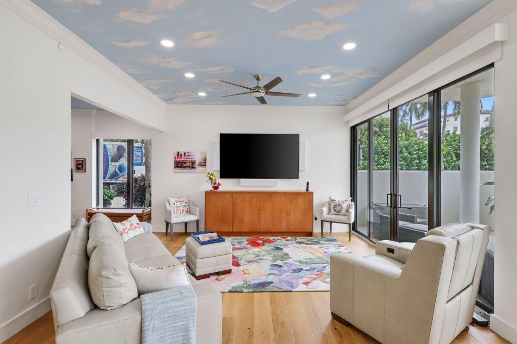 Property photo 3 of 10 <Alttext/>