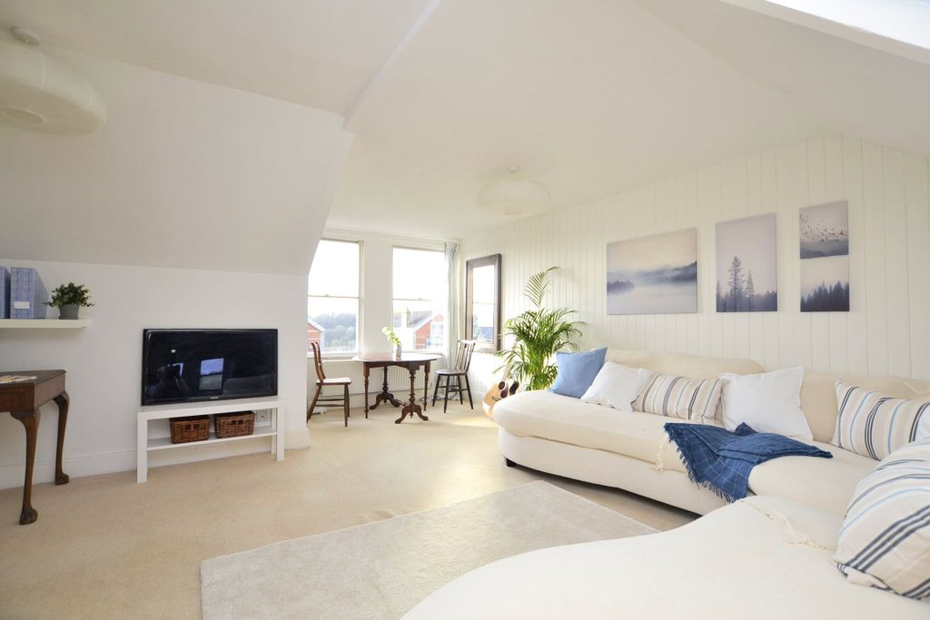 Property photo 2 of 9 Picture No. 33