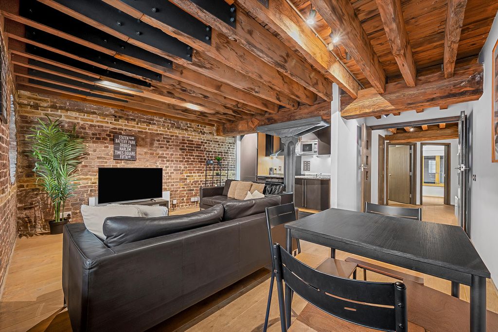 Property photo 1 of 12 Image