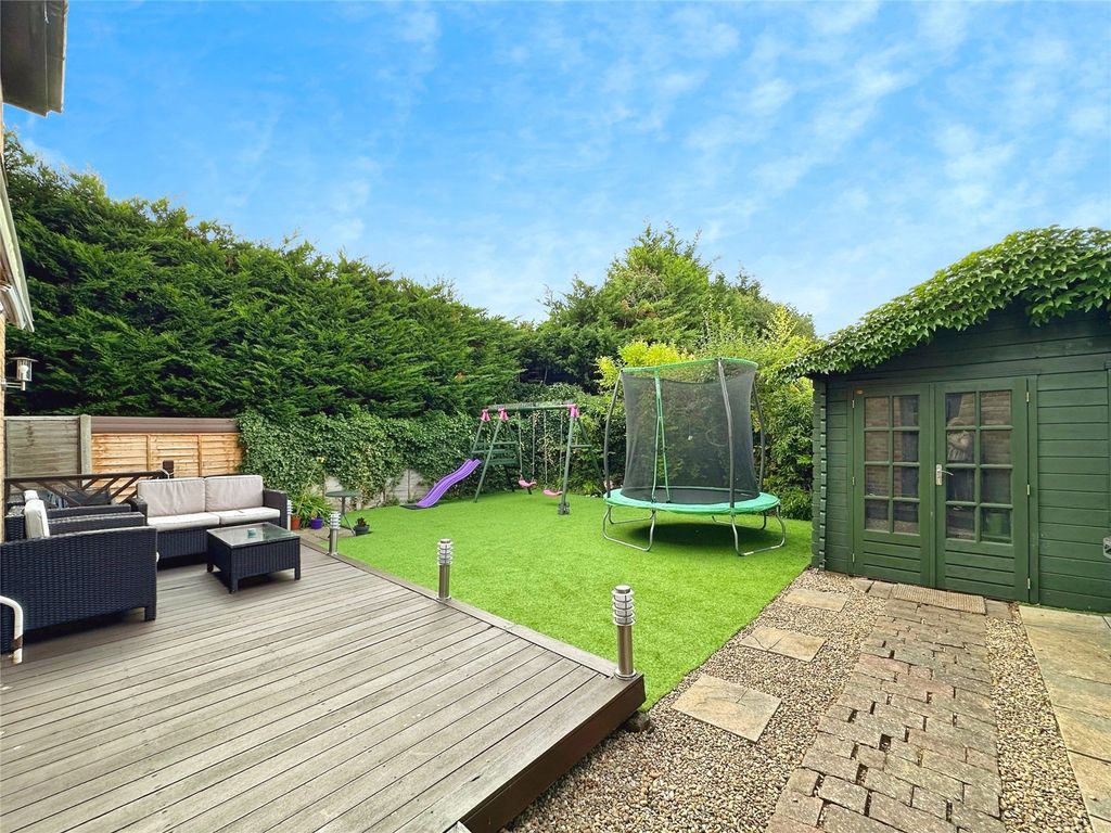 Property photo 2 of 21 Picture No. 18