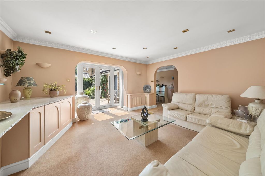 Property photo 3 of 14