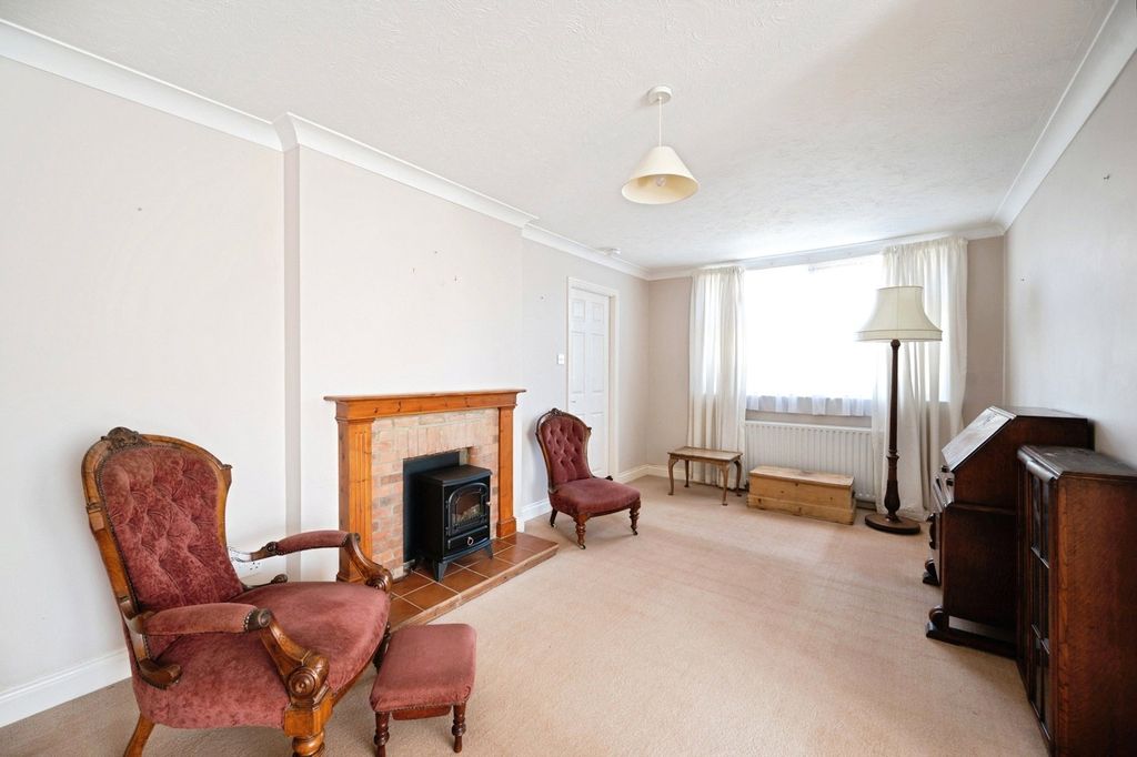 Property photo 3 of 17 Photo