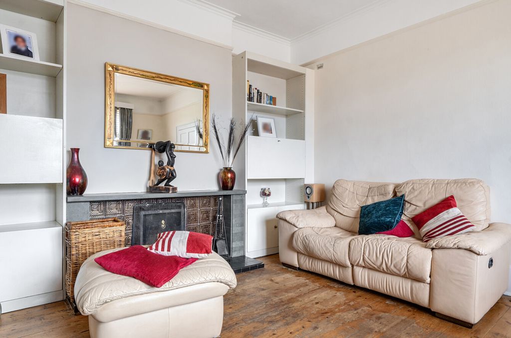 Property photo 2 of 21 1405507-13-697B4F...