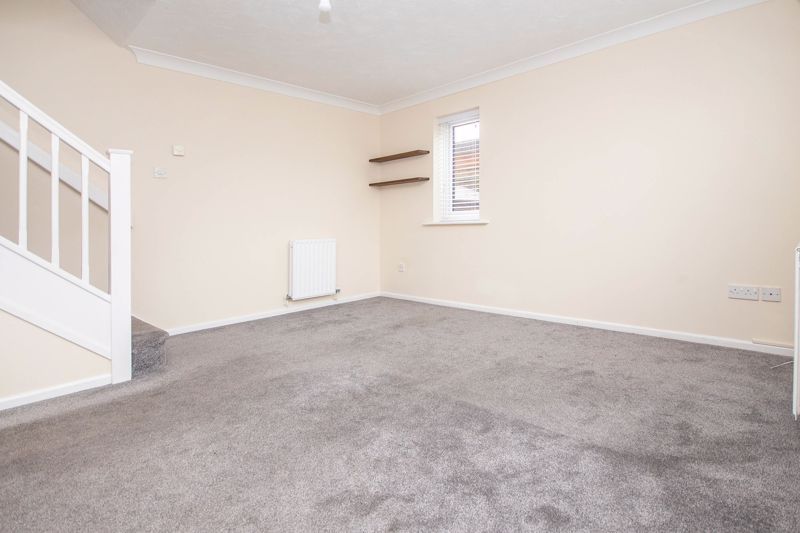 Property photo 3 of 9 Lounge