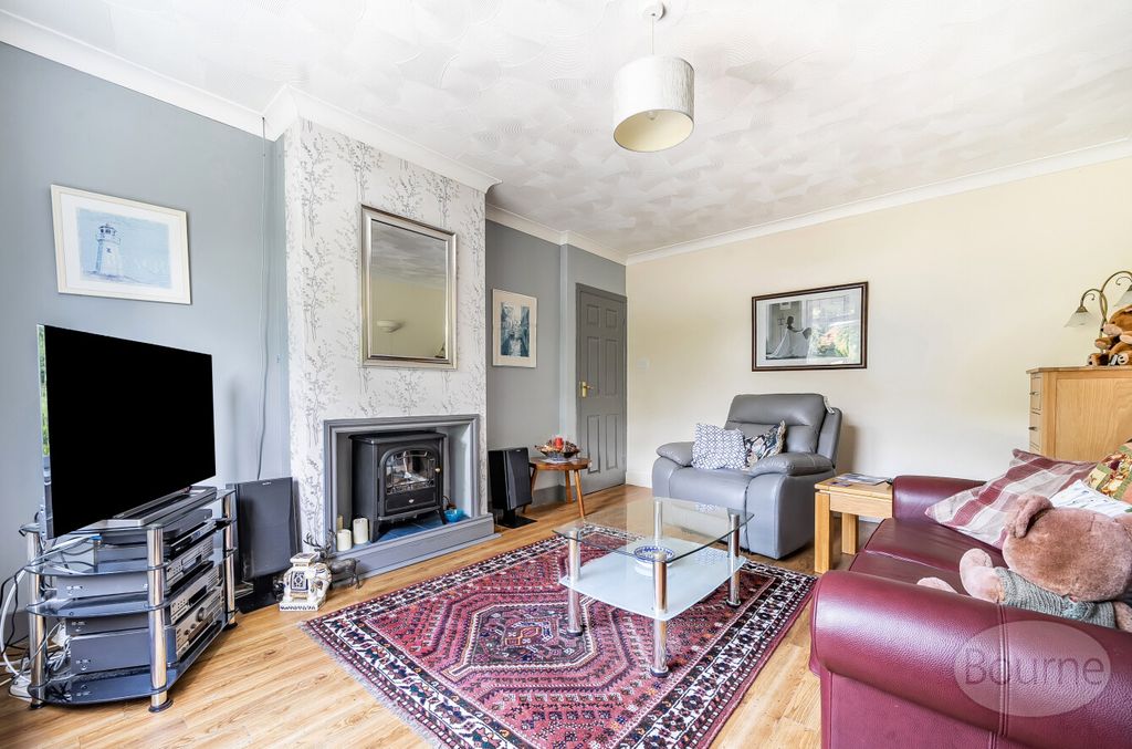 Property photo 3 of 15 35296Cfc-F714-4F0...