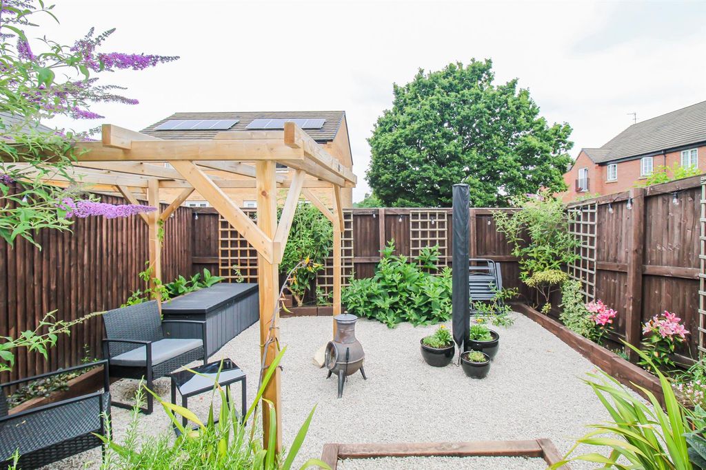 Property photo 2 of 13