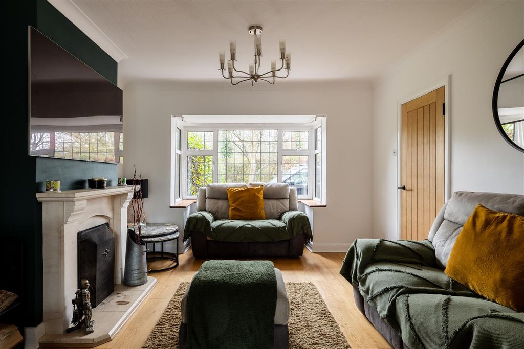 Property photo 3 of 32