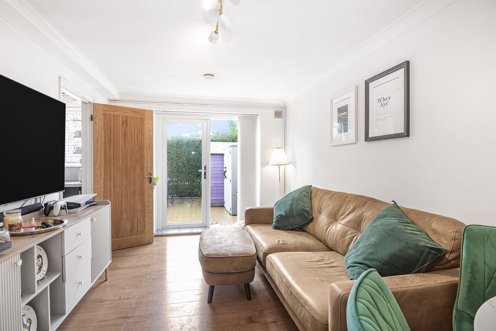 Property photo 2 of 12