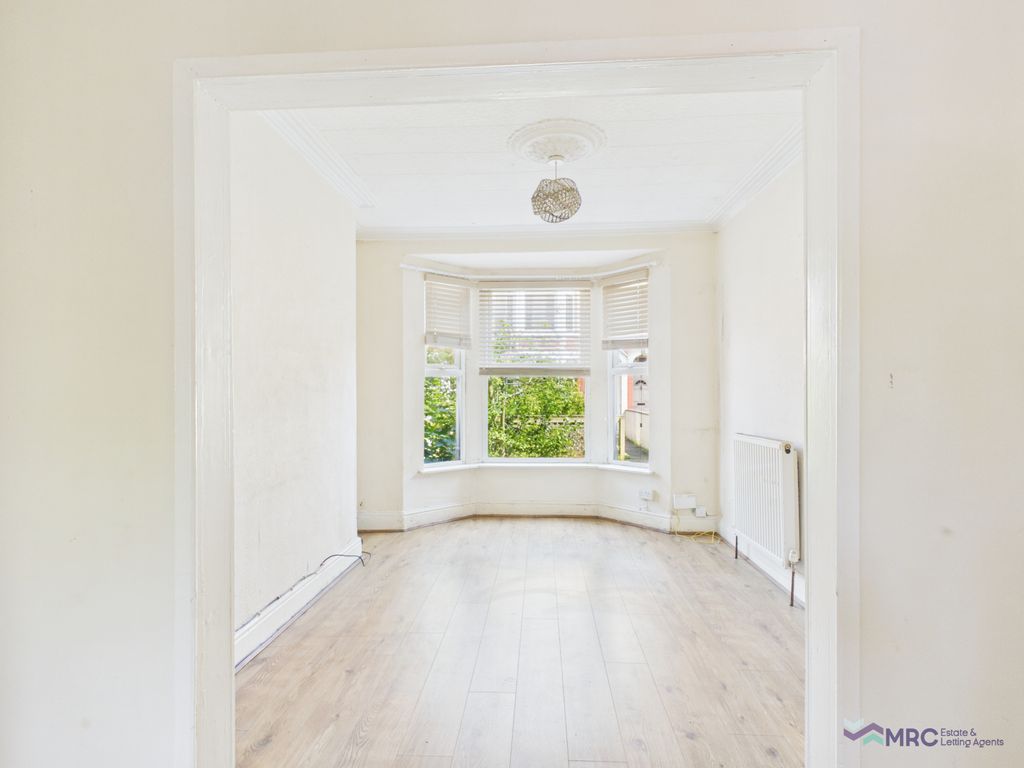 Property photo 2 of 11 Gallery