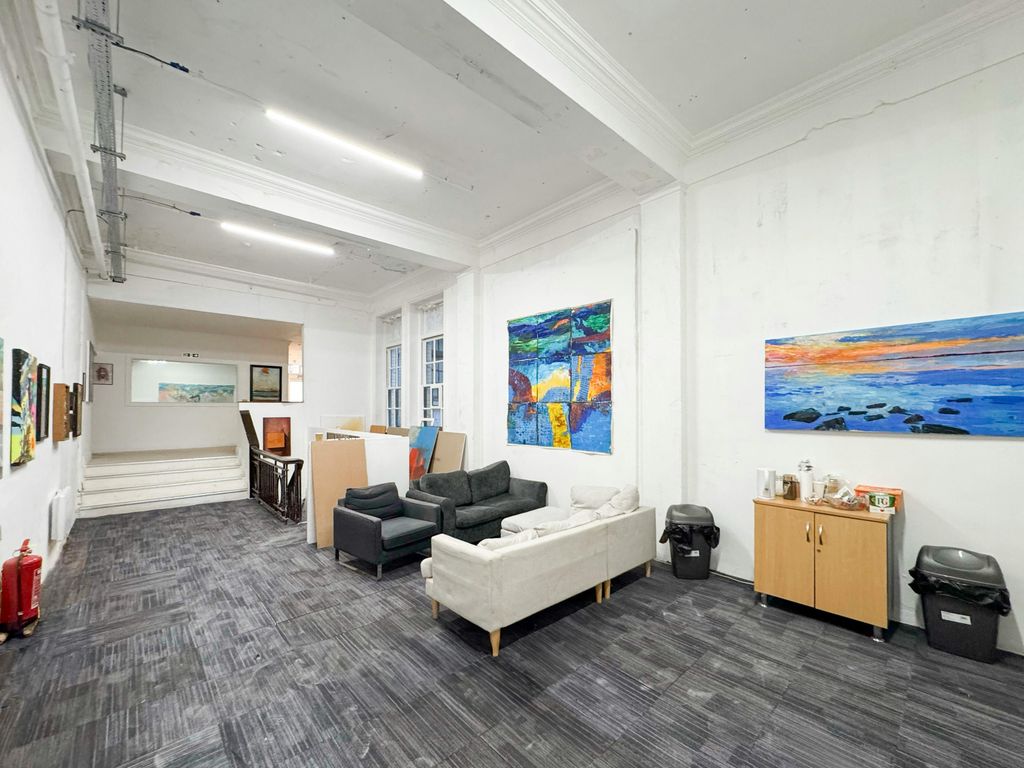 Property photo 3 of 11 Image 9.Jpg