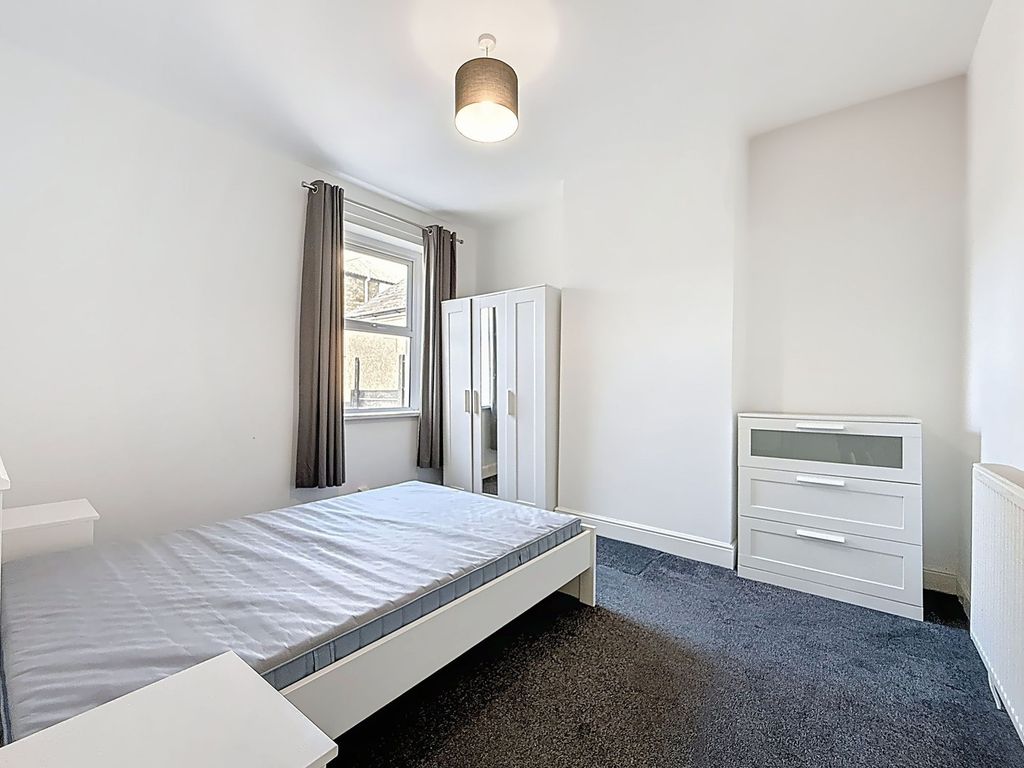 Property photo 2 of 13 Double Bedroom