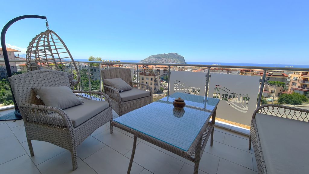 Property photo 2 of 22 Impeccable Alanya Property For Sale In Tepe, Sugã¶Zã¼ - Very Large Balcony With Sea Views