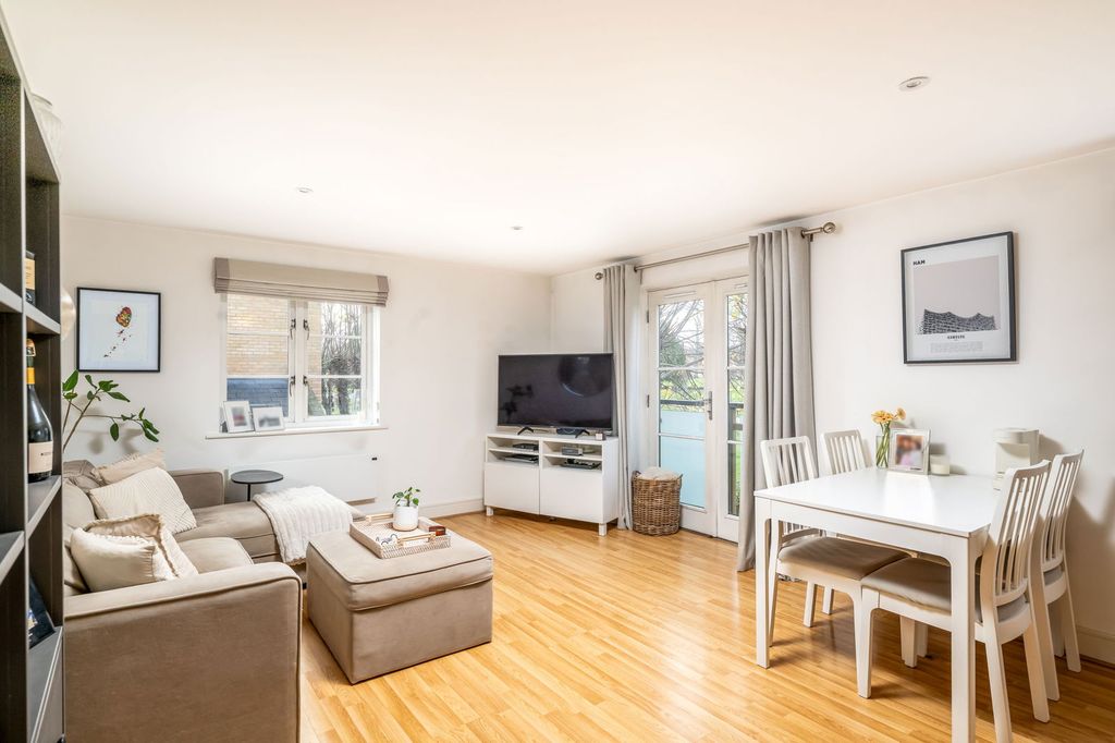 Property photo 3 of 22