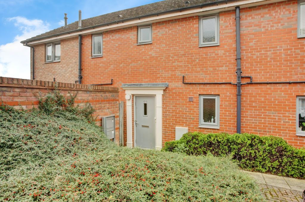 Property photo 2 of 11