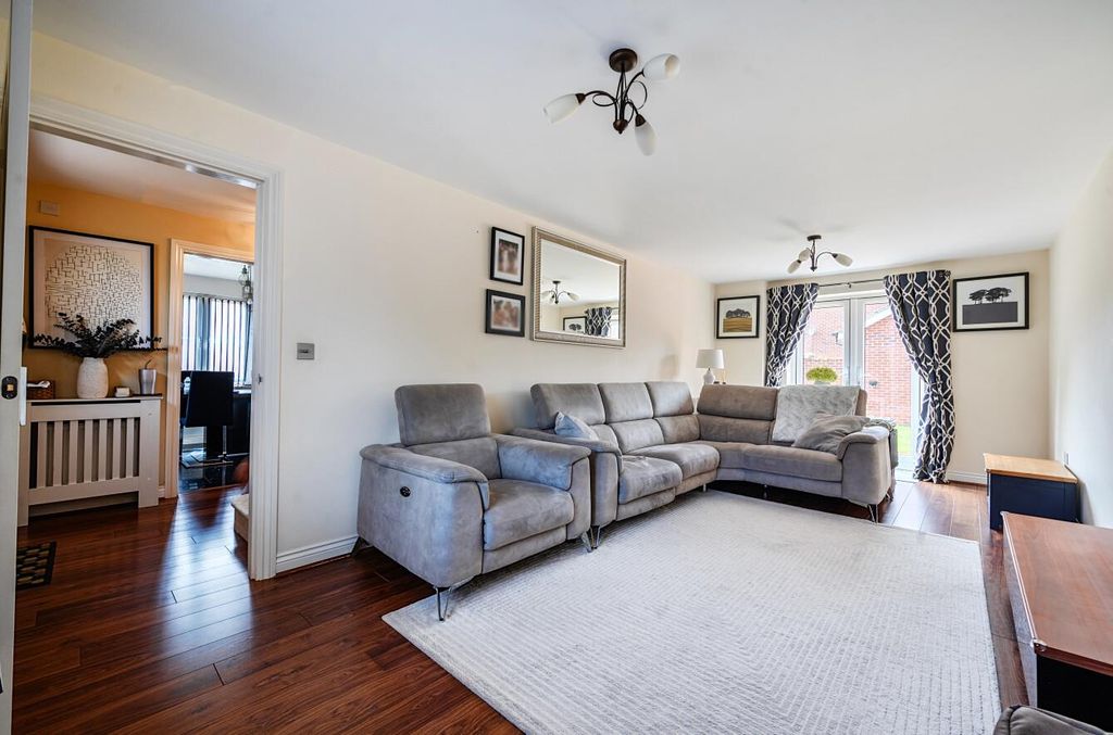 Property photo 2 of 19 Dakota Way 12 (10).Jpg