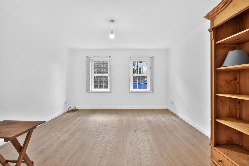 Property photo 1 of 11 Reception