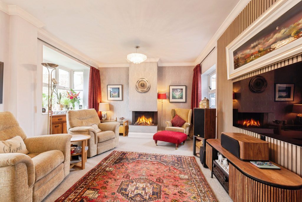 Property photo 3 of 35