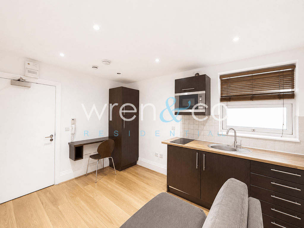 Property photo 1 of 7 Studio Flat For Rent