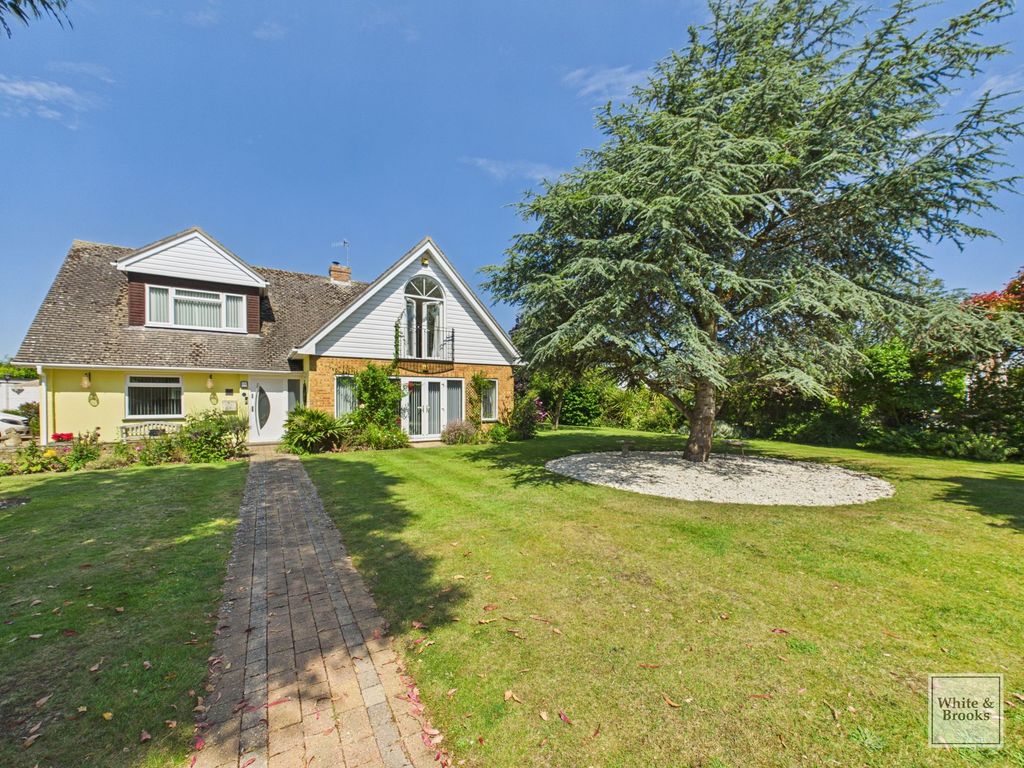 Property photo 1 of 32