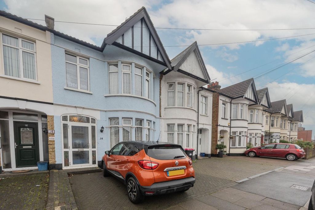 Property photo 1 of 14 Front