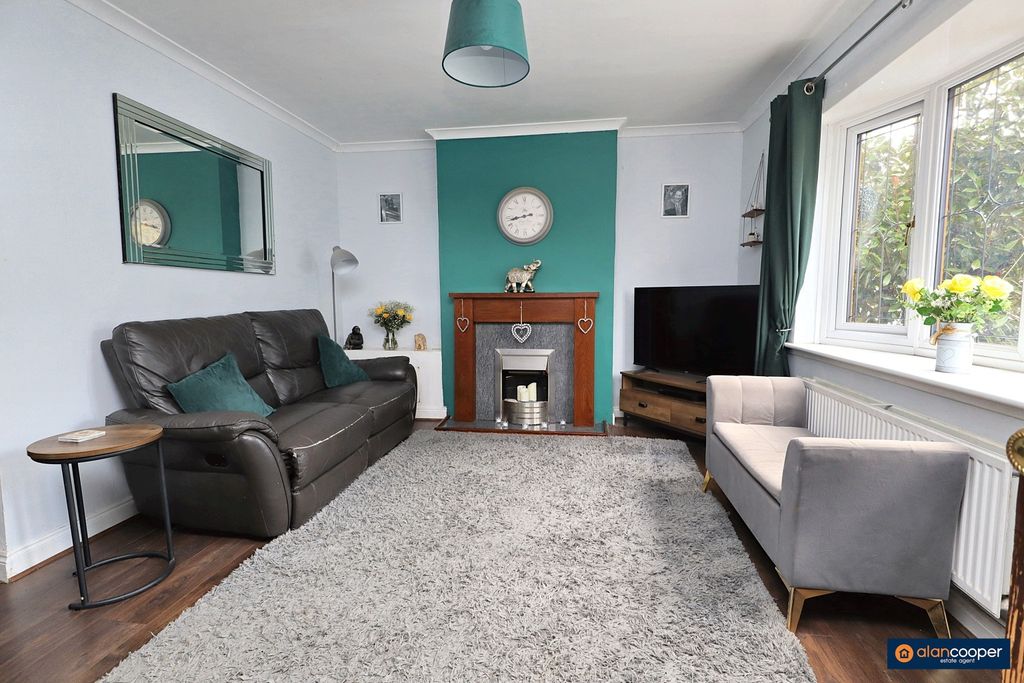 Property photo 3 of 33 4160205