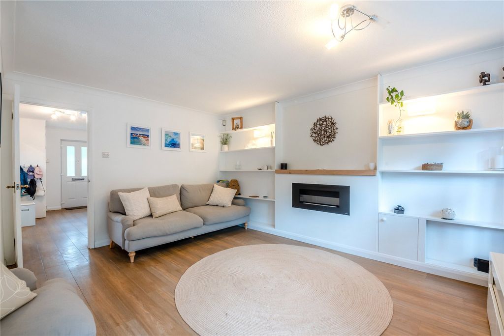 Property photo 2 of 17 Picture No. 14