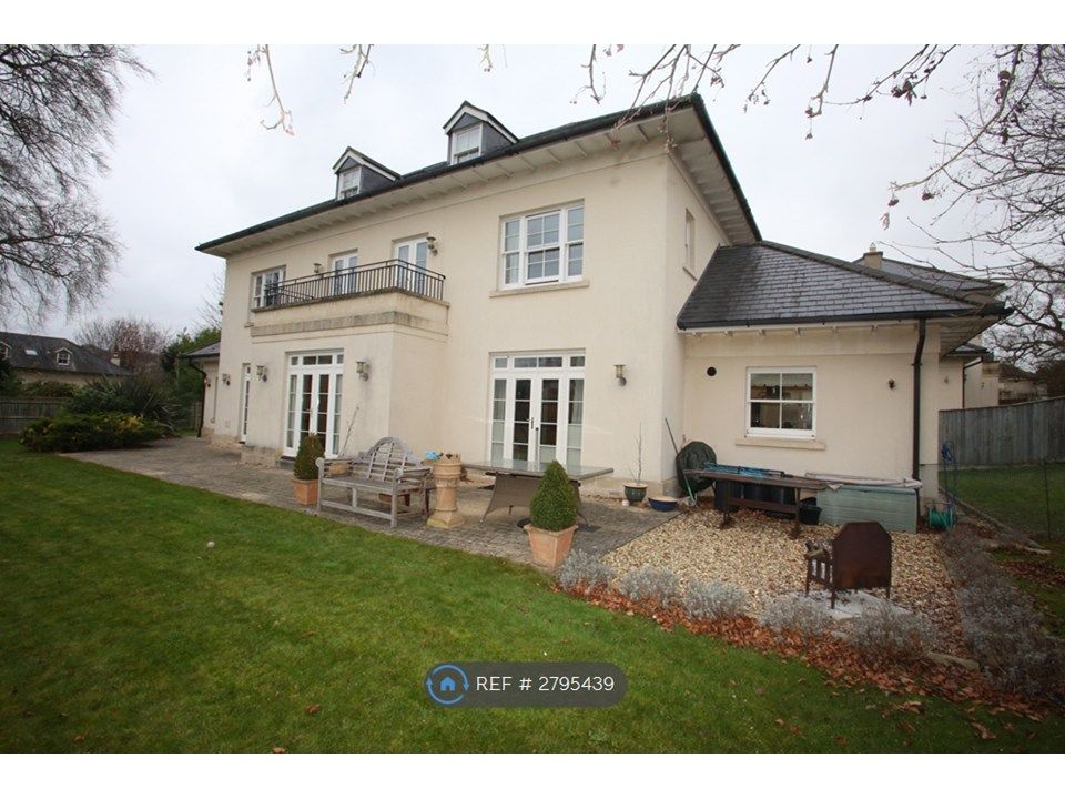 Property photo 2 of 35