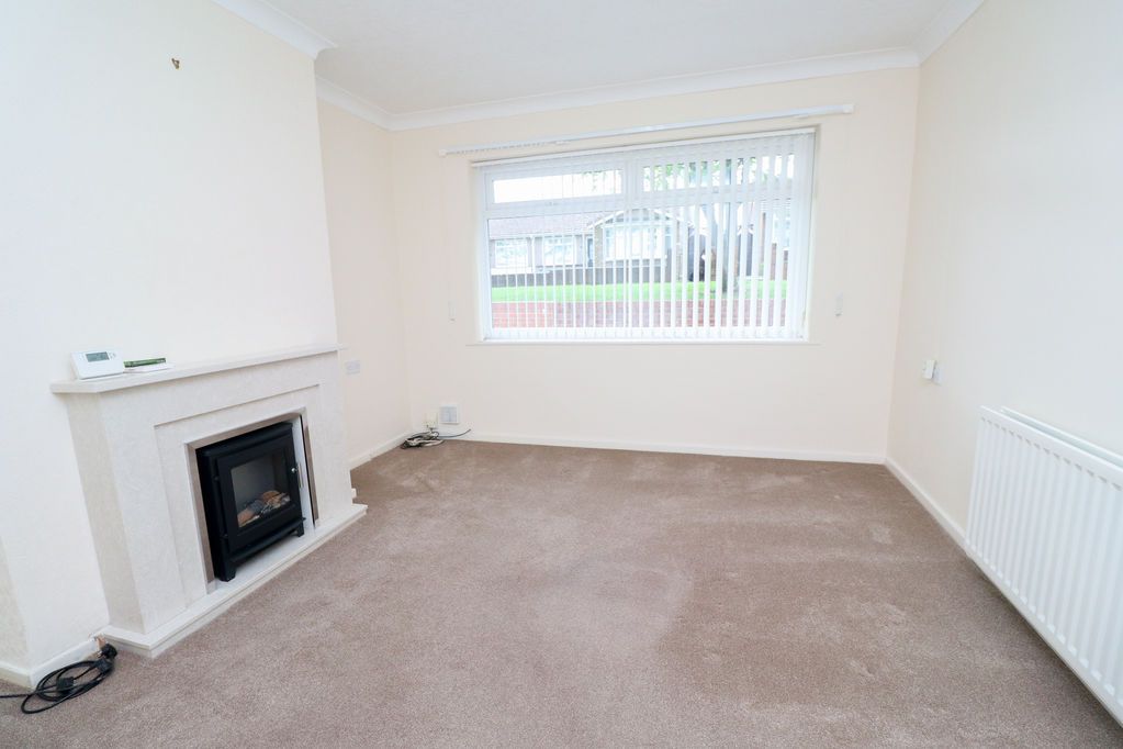 Property photo 2 of 12 Lounge