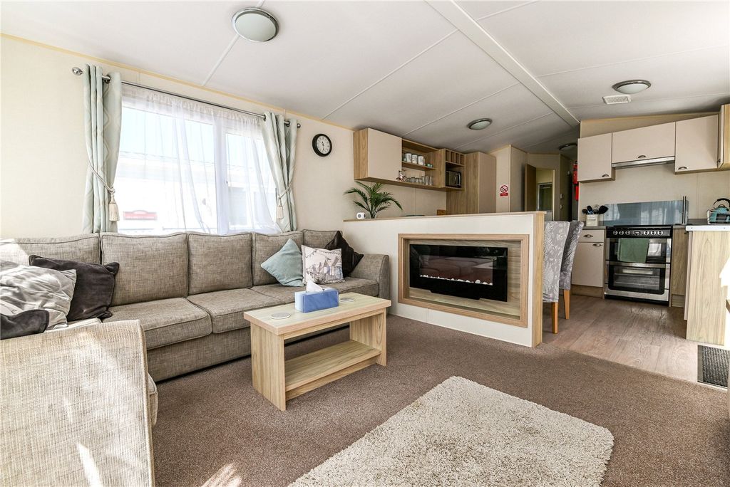 Property photo 2 of 15 Picture No. 03