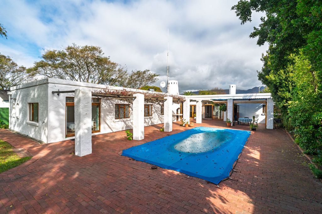 Property photo 2 of 39 Kw1741022
