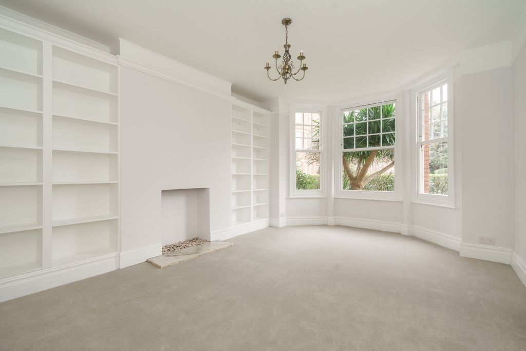 Property photo 2 of 26