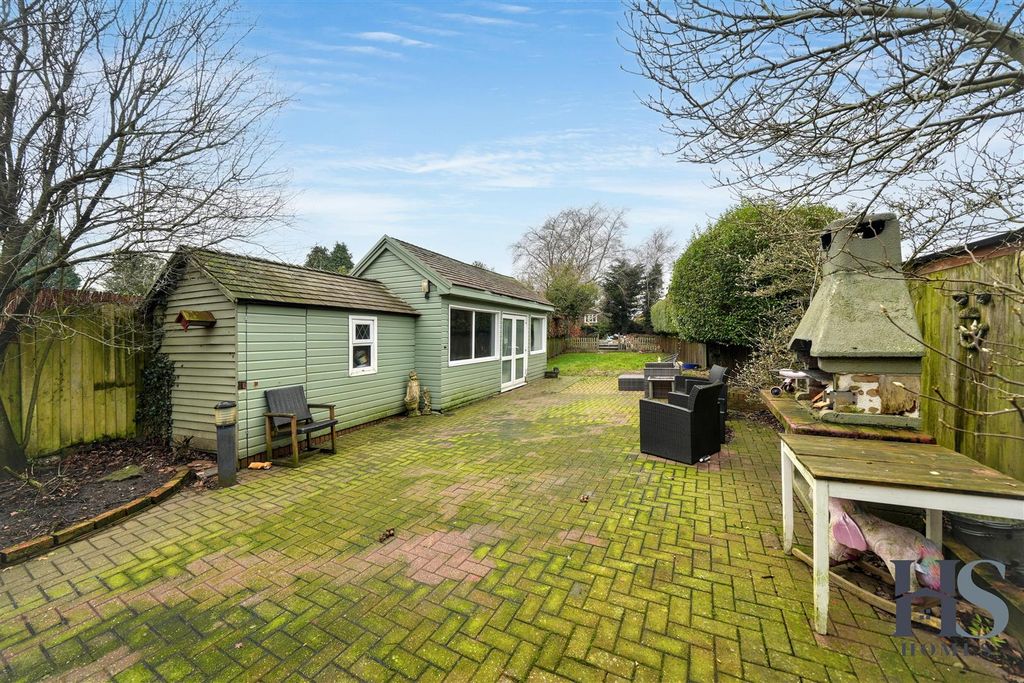 Property photo 2 of 14 Garden.Jpg