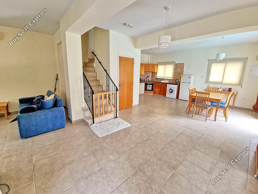 Property photo 3 of 36