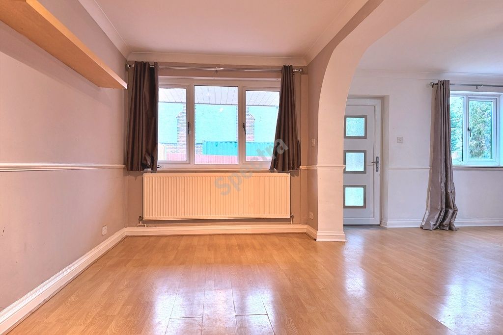 Property photo 2 of 7 Gallery