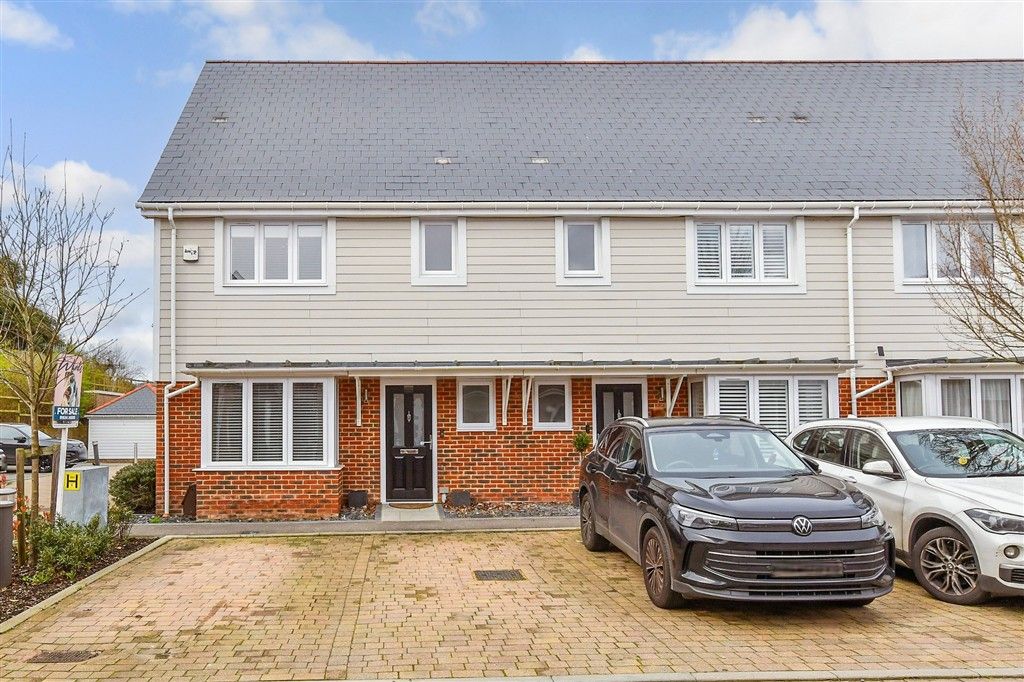 Property photo 2 of 11 Front Web