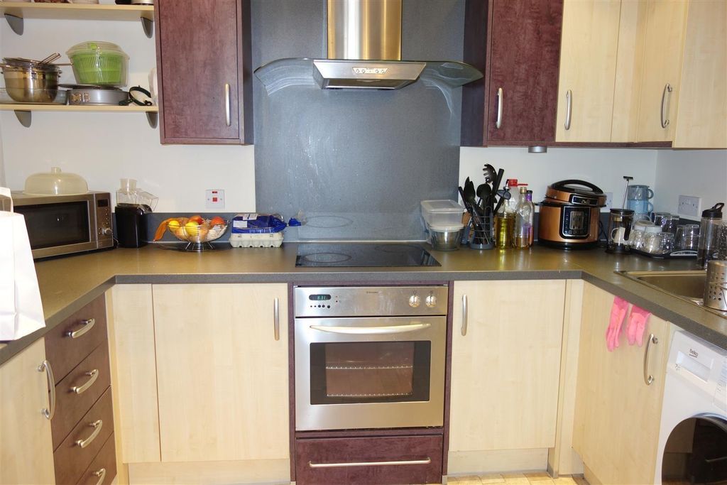 Property photo 3 of 5 3