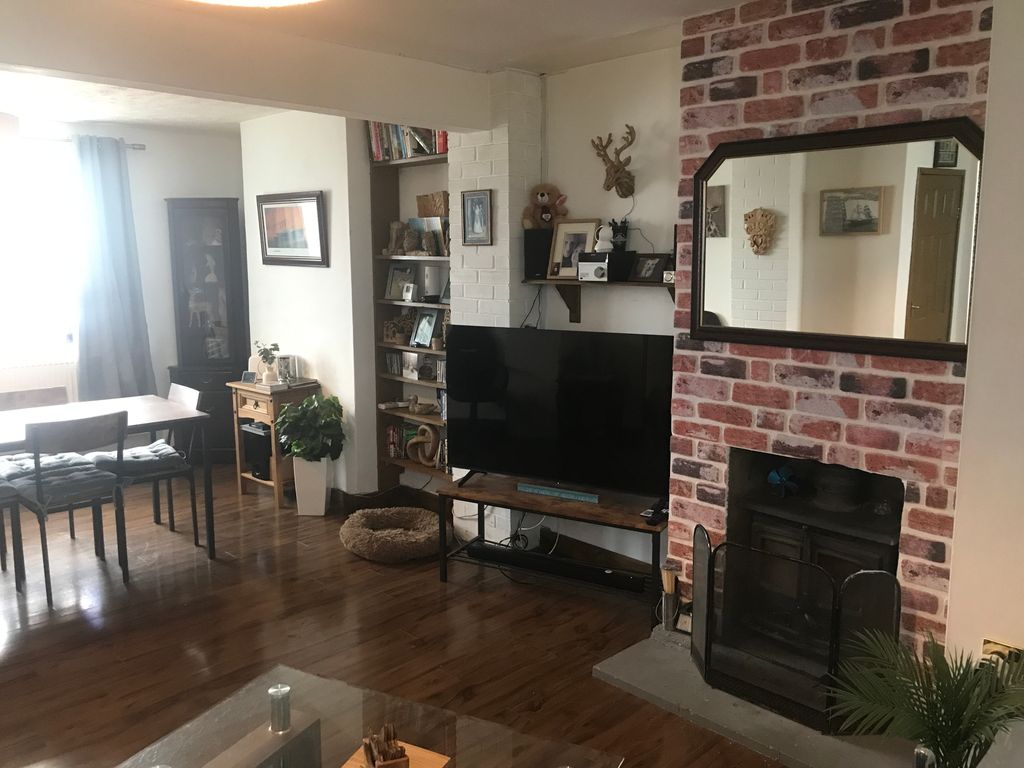 Property photo 3 of 10 Sitting Room