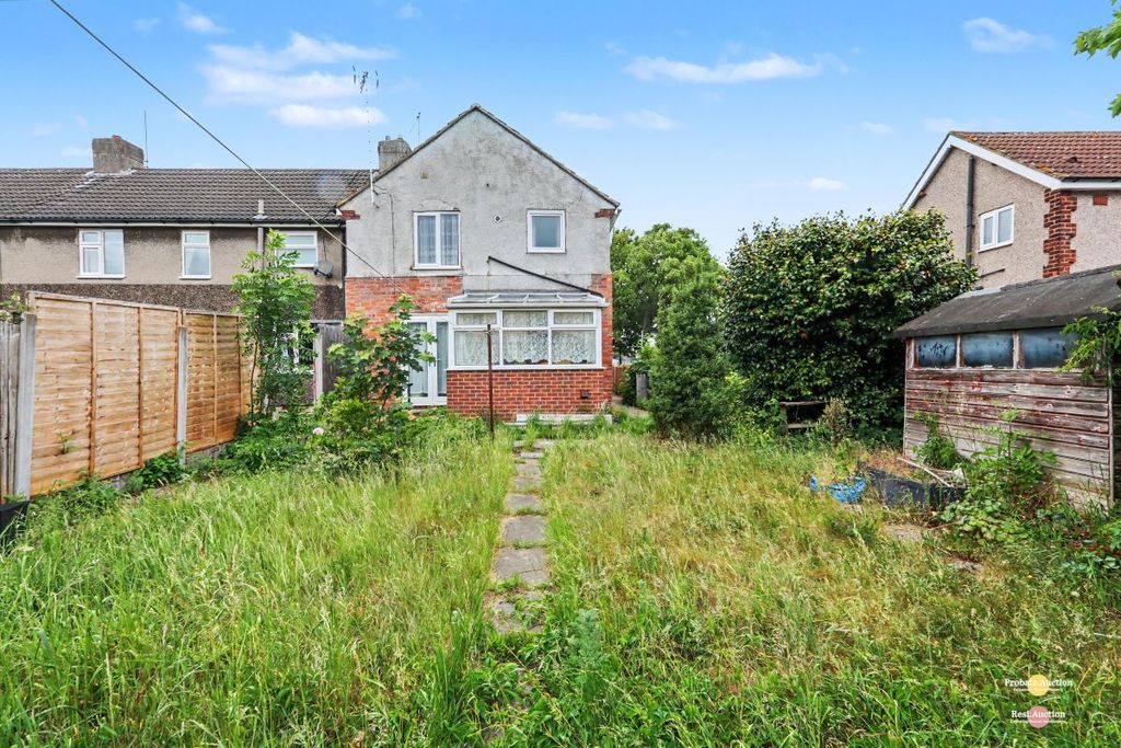 Property photo 2 of 17