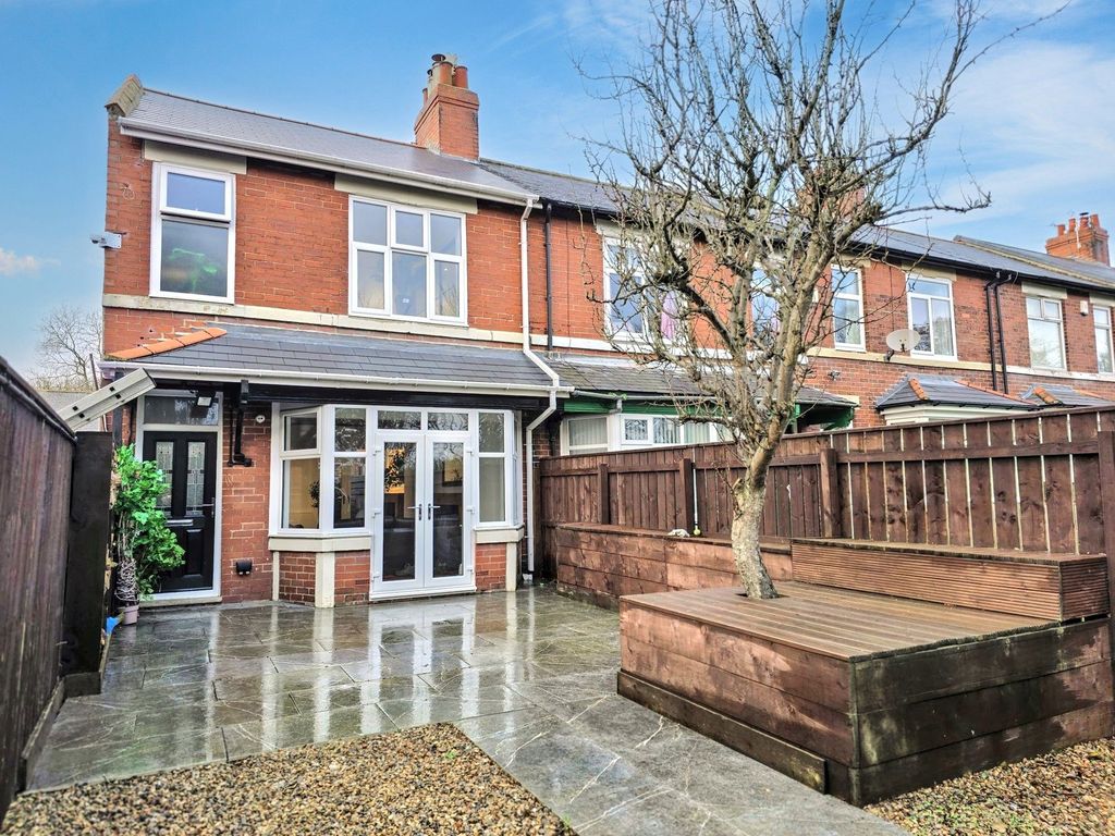 Property photo 1 of 31