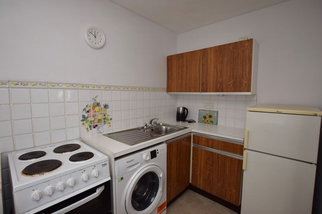 Property photo 2 of 5