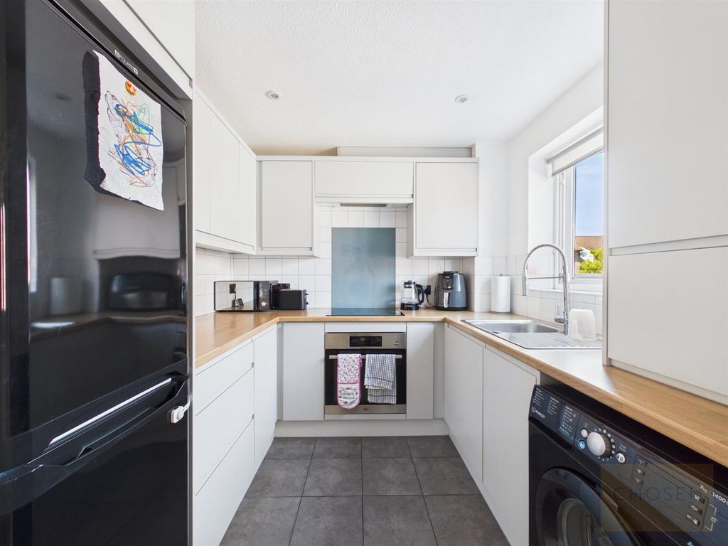 Property photo 3 of 15
