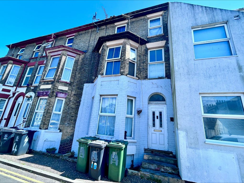 Property photo 1 of 2