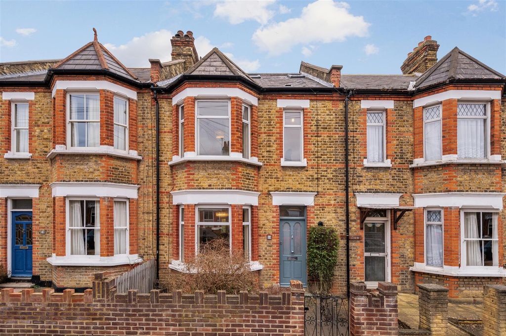 Property photo 1 of 16 Tolverne Road 10 (18 From 31)-31.Jpg