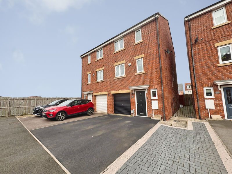 Property photo 1 of 12 Photo 5