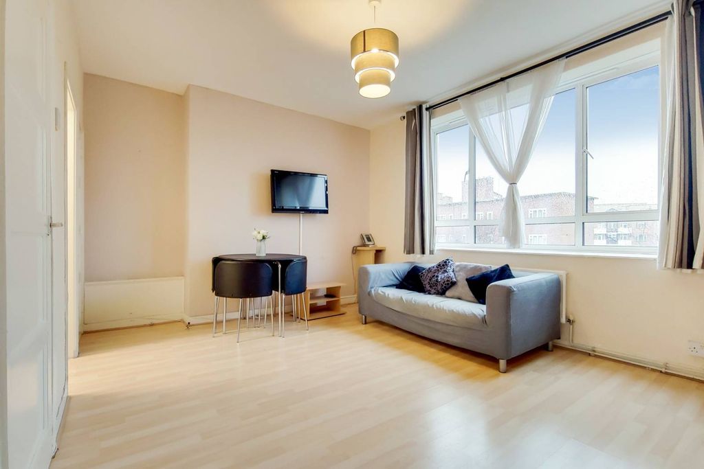 Property photo 2 of 11