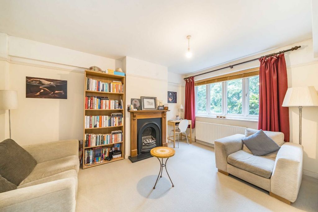Property photo 1 of 5