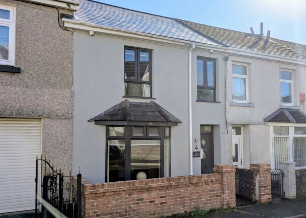 Property photo 1 of 23 1792420426533