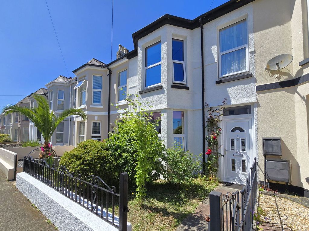 Property photo 1 of 18
