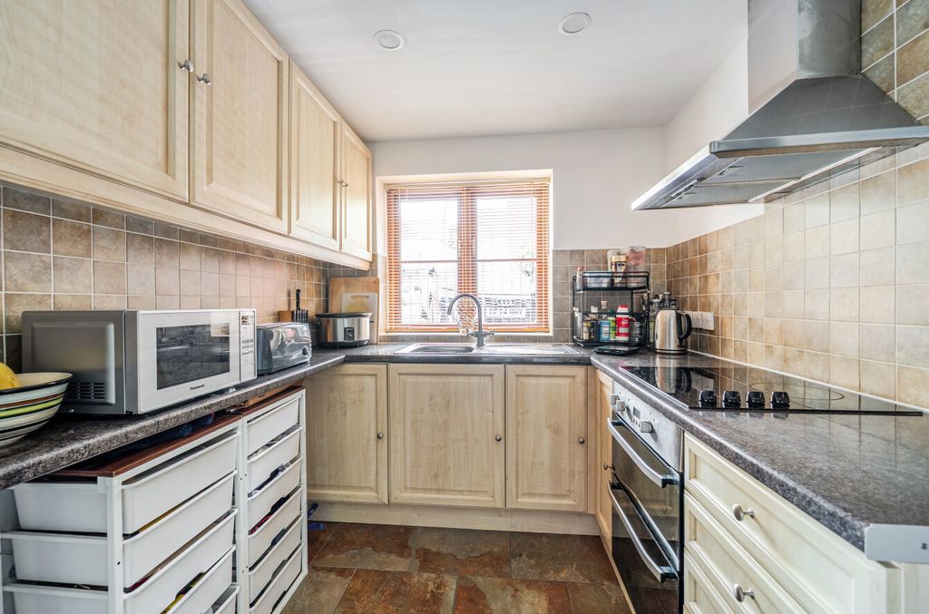 Property photo 3 of 15 1488201-2-6A563c7...