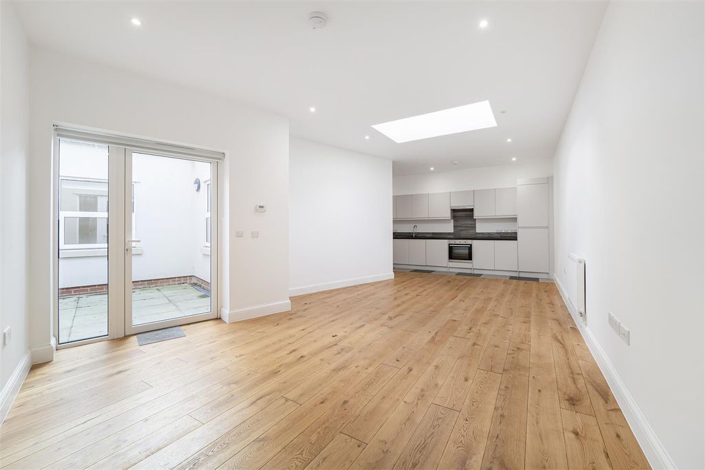 Property photo 3 of 8 Helliwell & Co.